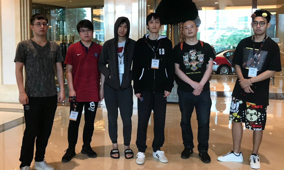 在弱侧 在弱侧
